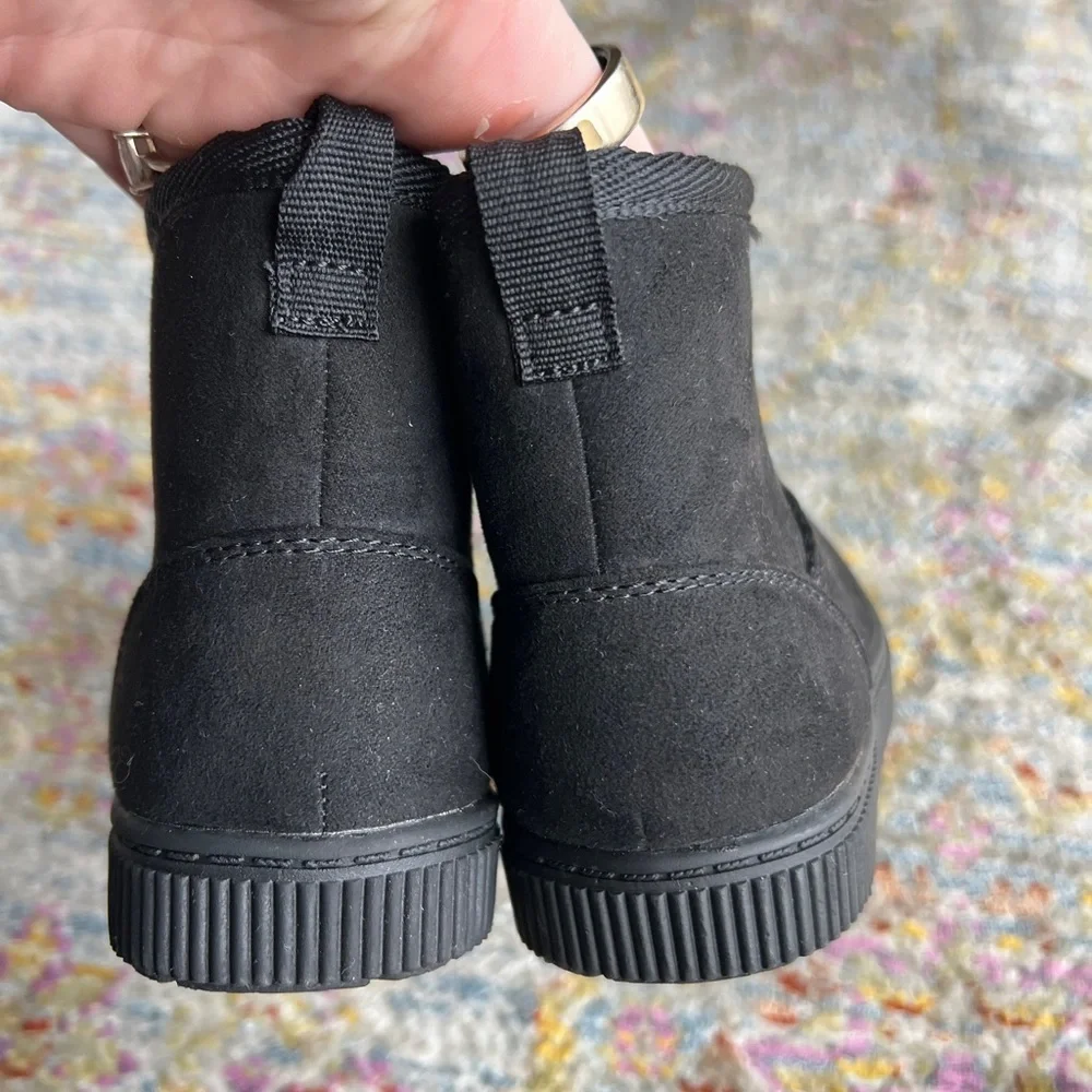 Cat & Jack Arlo Bootie Girls‎ Black Faux Suede Fuzzy Lined Boots 7